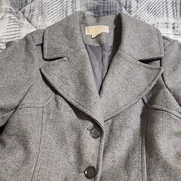 MICHAEL Michael Kors Gray Wool Trench Coat with Notched Lapels - Picture 4 of 8